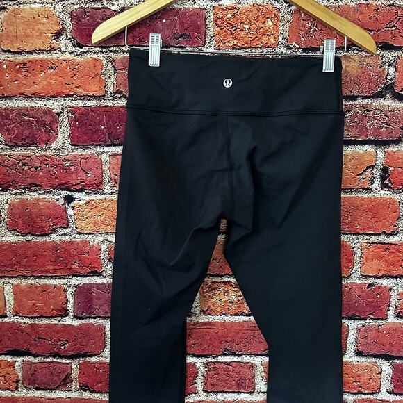 Black lululemon leggings size 6 - Picture 4 of 8